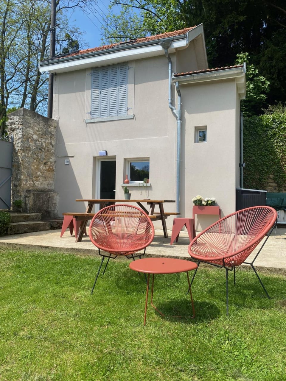 Tiny House Sedan House in Wallonia, Belgium