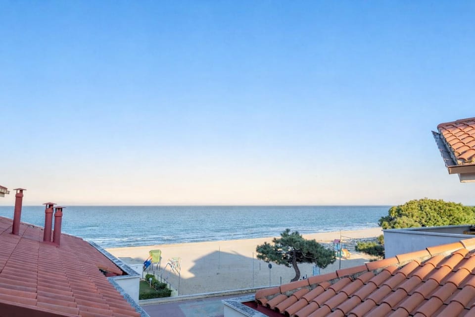 Natural landscape, View (from property/room), Beach