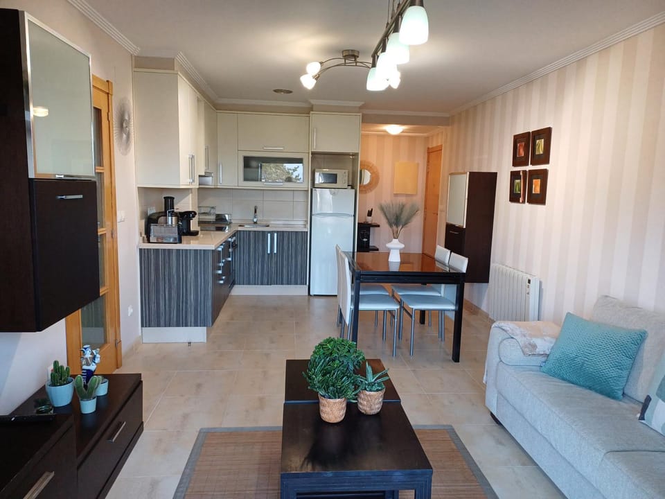 Kitchen or kitchenette, Living room, Lounge or bar, Dining area, pet friendly, stove, kitchen