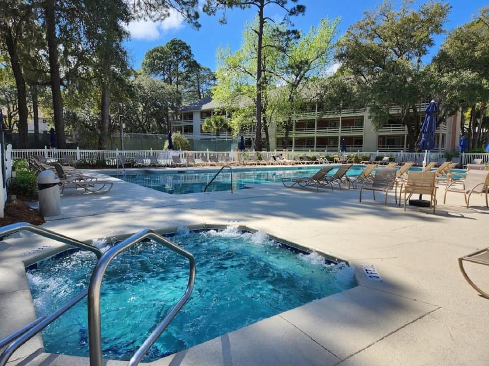 Hot Tub, Balcony/Terrace, Pool view, Swimming pool, Swimming pool