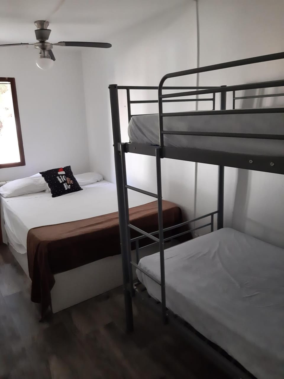 Photo of the whole room, Bedroom, bunk bed