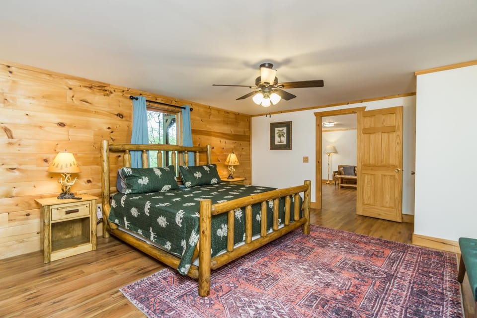 Bed, Bedroom, fireplace
