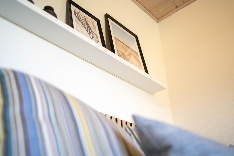 Bed, Photo of the whole room, Decorative detail, Bedroom