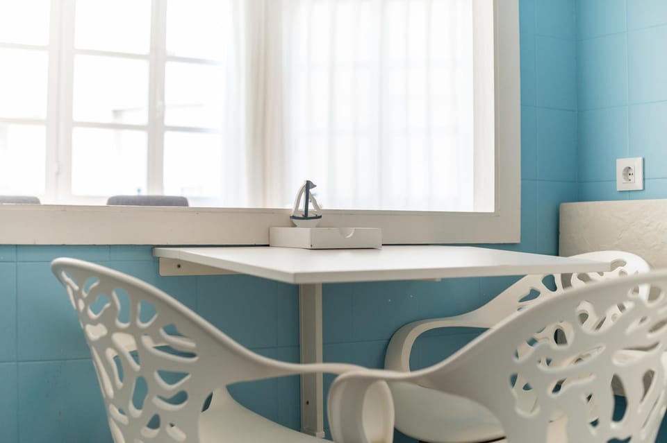 Kitchen or kitchenette, stove, stove, kitchen, kitchen