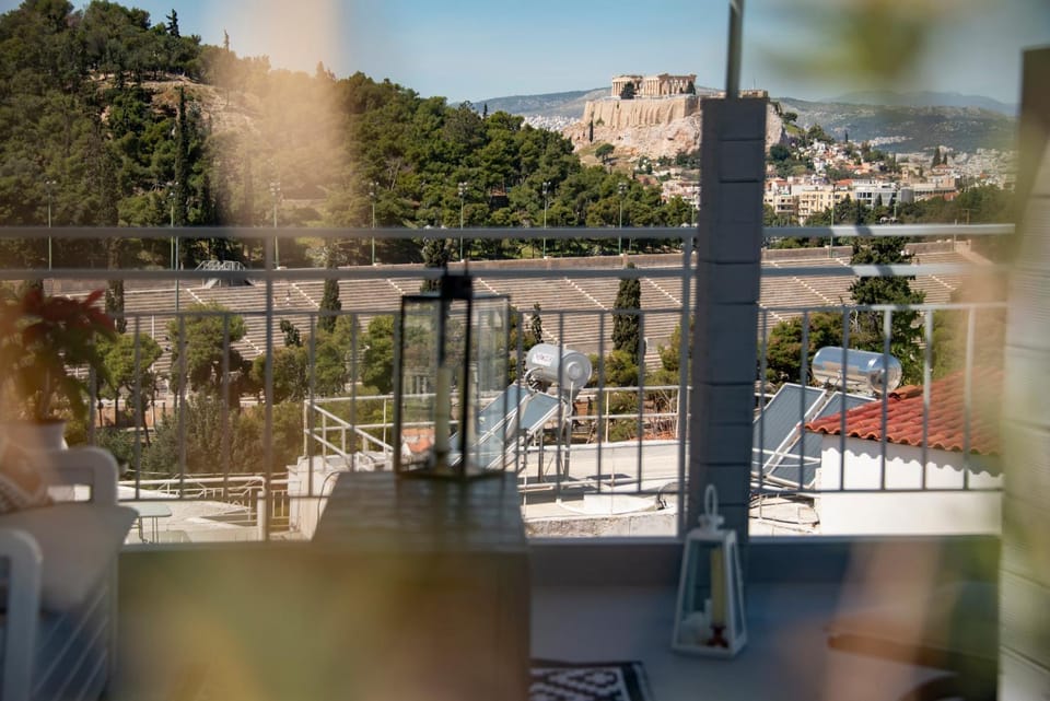 The Athenian Oasis Apartment in Athens
