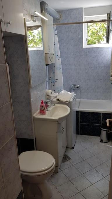 City lights 1 BR, 15 min to the main square Apartment in City of Zagreb