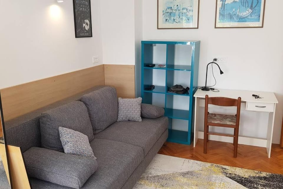 City lights 1 BR, 15 min to the main square Apartment in City of Zagreb