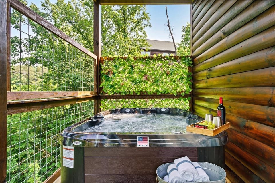 Hot Tub, Hot Tub