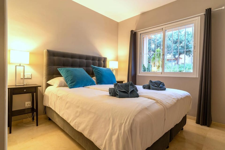 Stunning modern holiday Home Los Jardines de Santa Maria Golf, Elviria, Marbella Apartment in Marbella