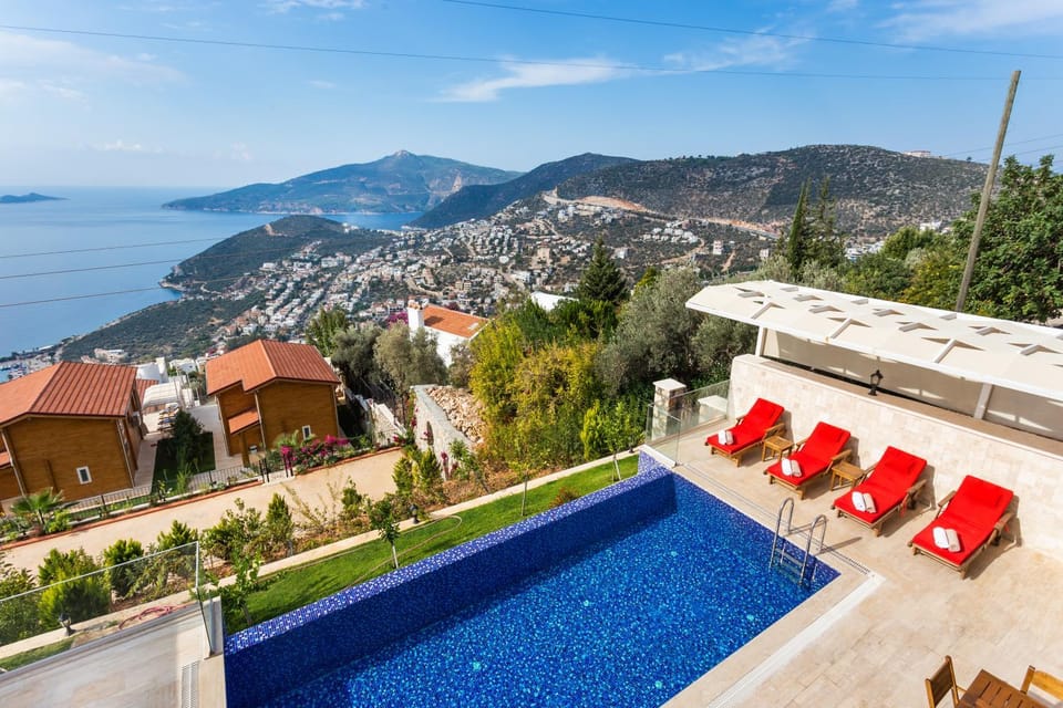 Balcony/Terrace, Mountain view, Pool view, Sea view, Swimming pool, sunbed