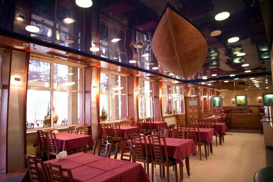 Restaurant/places to eat, Restaurant/places to eat