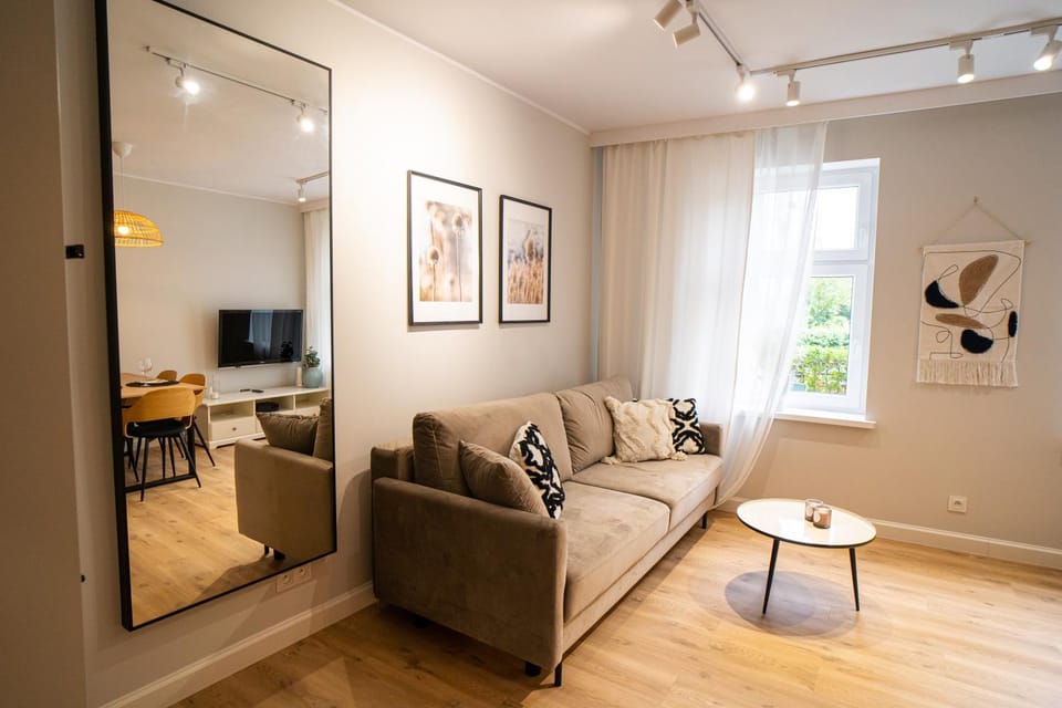 Living room, Seating area, Evening entertainment