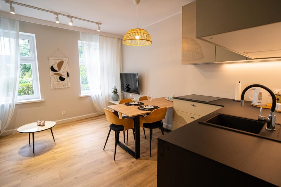 TV and multimedia, Kitchen or kitchenette, Dining area