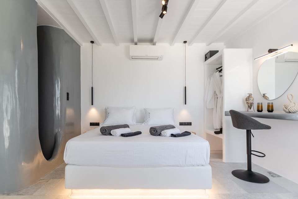 FK Luxury Suites - Orkos Beach Apartment in Naxos, Naxos and Lesser Cyclades, Greece