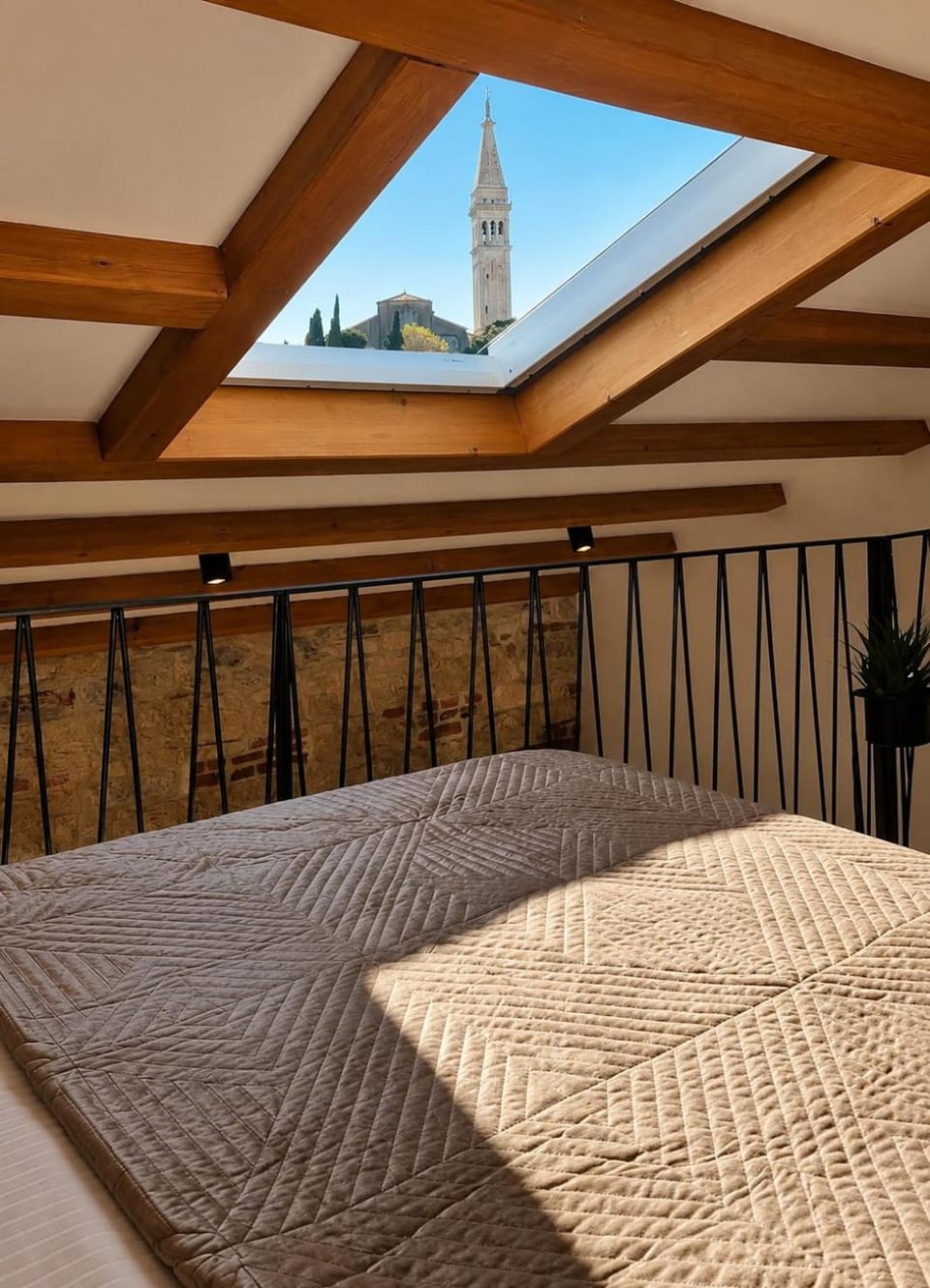 Bed, View (from property/room), View (from property/room), Bedroom