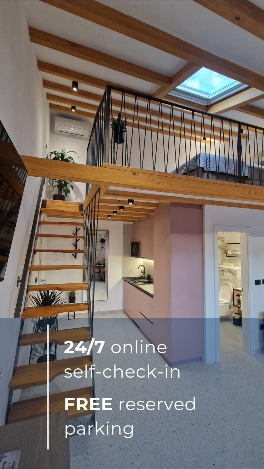 Bathroom, Kitchen or kitchenette, Living room, Dining area, kitchen