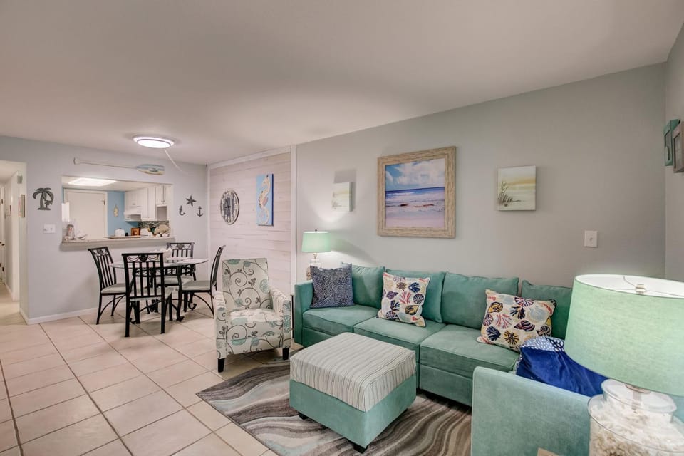 Gulf Tower 3C by Vacation Homes Collection Apartment in West Beach