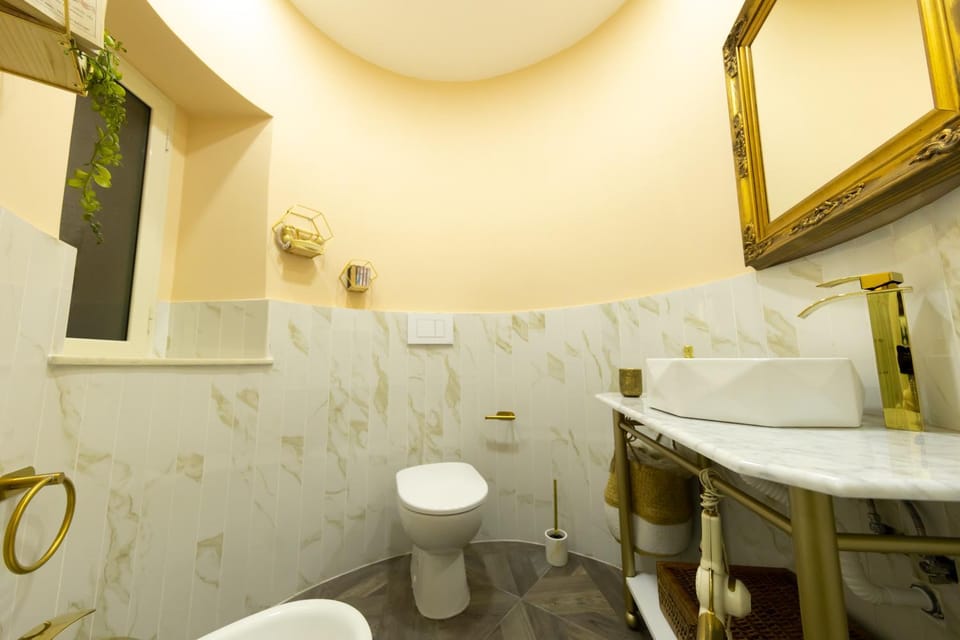 Toilet, Bathroom