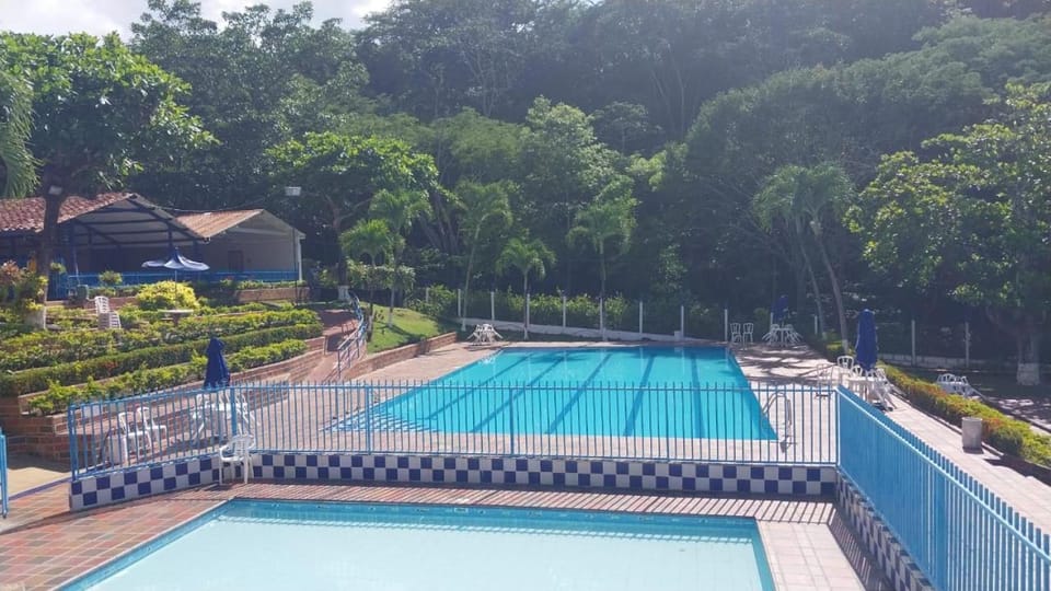 Swimming pool, Swimming pool