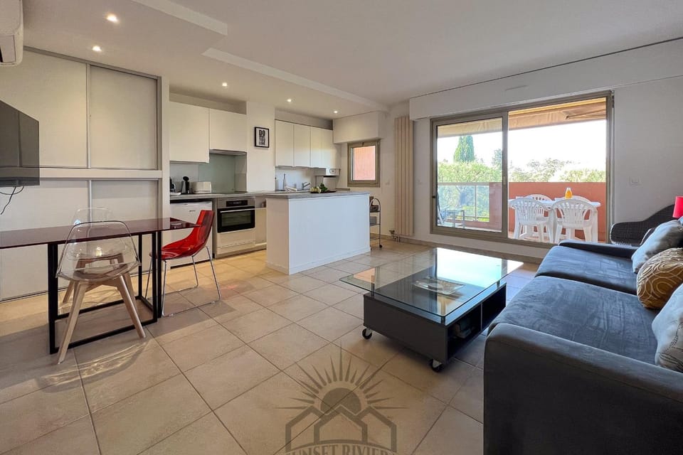 Kitchen or kitchenette, Living room, Dining area, dishwasher, oven, stove, toaster