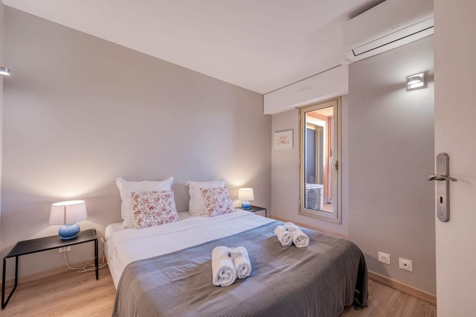 LA BADINE Appartement AirCo Pool for 4 By Sunset Apartment in Antibes