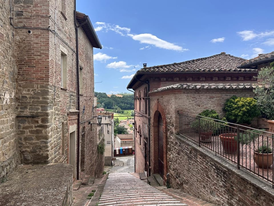 Day, Neighbourhood, Landmark view, Street view