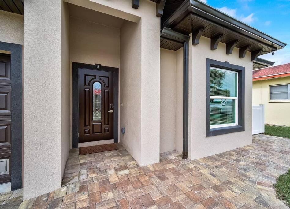 South West Florida Family Home, 3 Bedroom,2 Bathroom, King bed suite, Close to Beaches, Parks, Fishing, Golfing, Kayaking Villa in Rotonda West