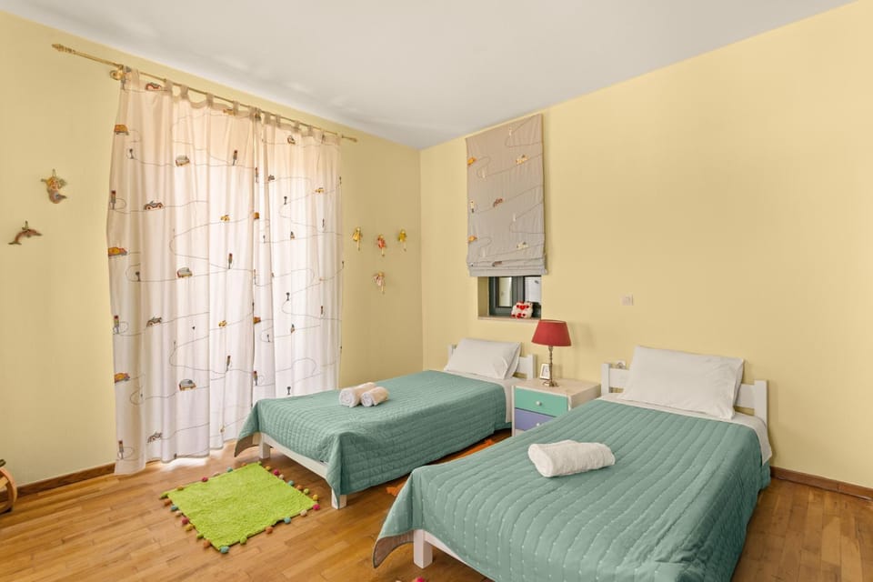 Bedroom, children