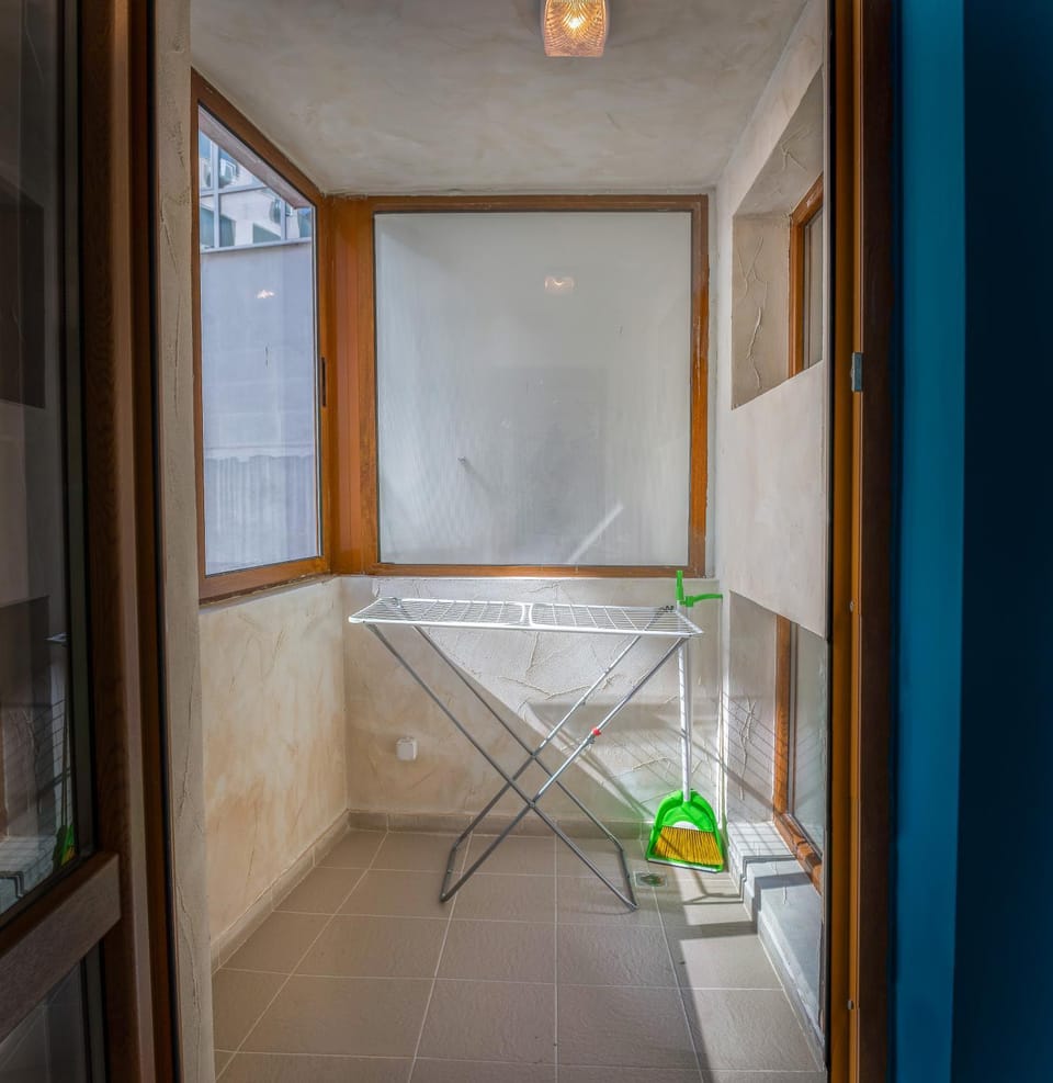 Property building, Balcony/Terrace, Photo of the whole room