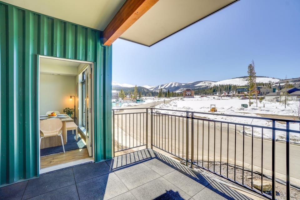 Modern Winter Park Condo w/ Community Hot Tub! House in Fraser