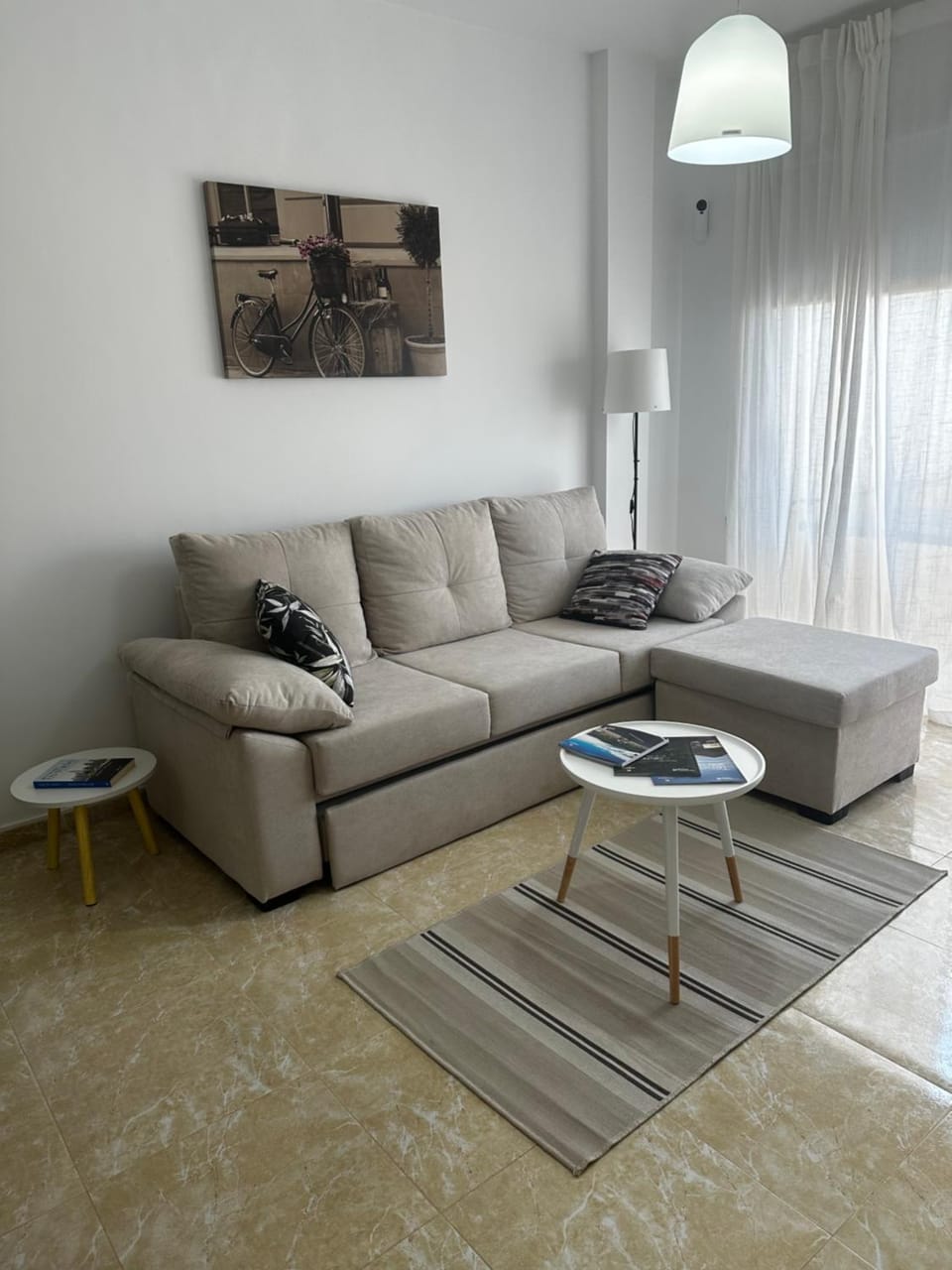 Communal lounge/ TV room
