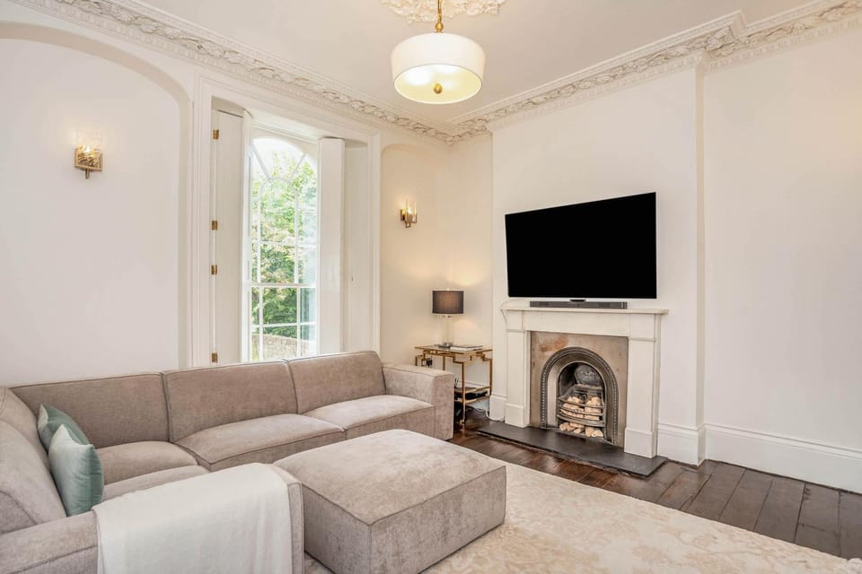 Stunning Regency 5-bedroom Central London House with Large Private Garden House in London Borough of Southwark