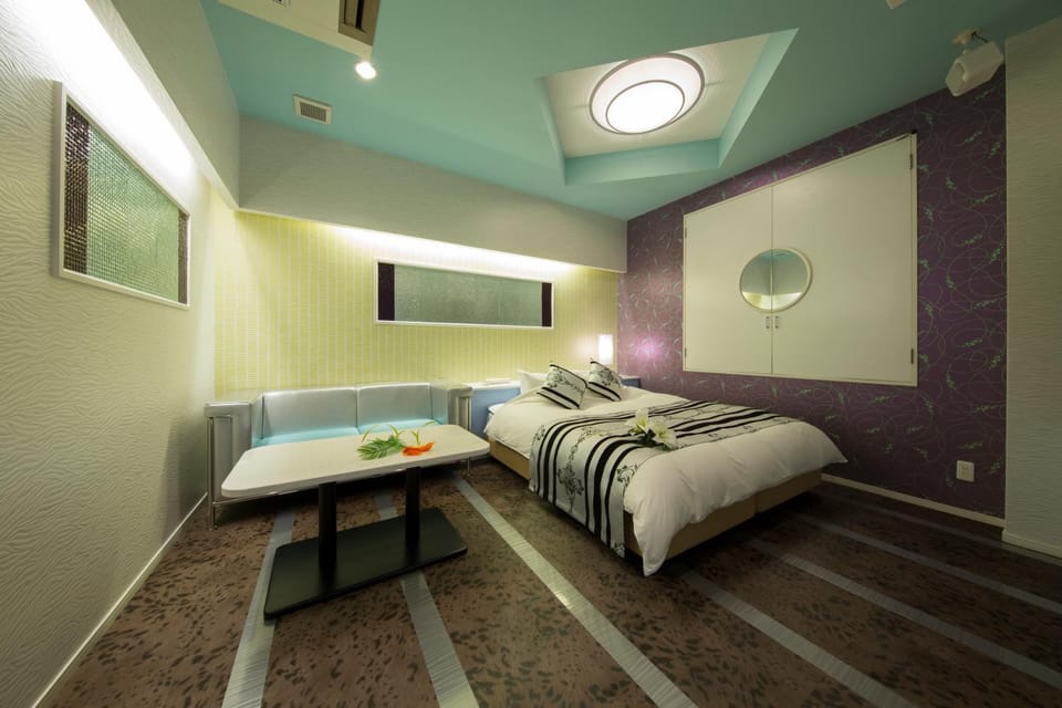 隠宿凛 旧オーブ Hotel in Japan