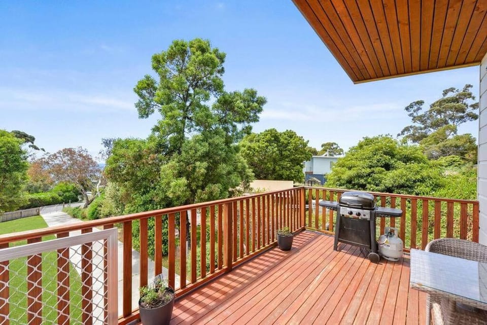 Too Tyred - Binalong Bay House in Binalong Bay