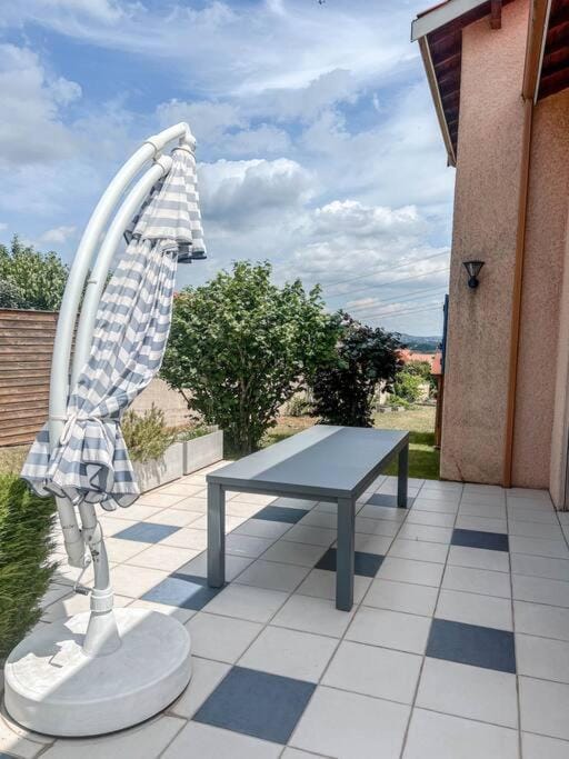 Magnifique maison à Lentilly - Piscine Villa in Auvergne-Rhône-Alpes