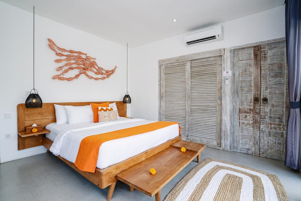 Bed, Photo of the whole room, Bedroom, wardrobe, air conditioner