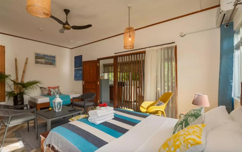 Bed, Dining area, Bedroom, fireplace, towels, air conditioner