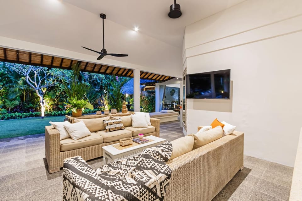 Communal lounge/ TV room, TV and multimedia