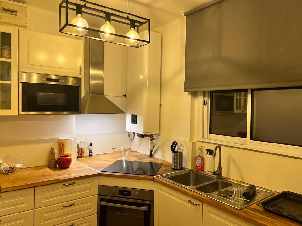 Studio Climatisé Refait à neuf #16 Apartment in Toulon