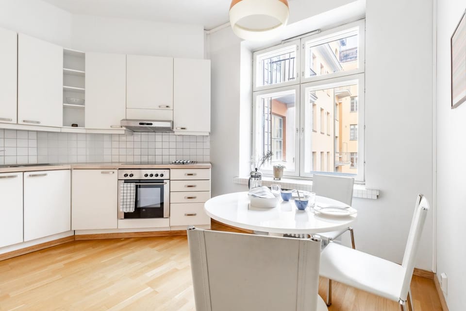 Inner courtyard view, kitchen