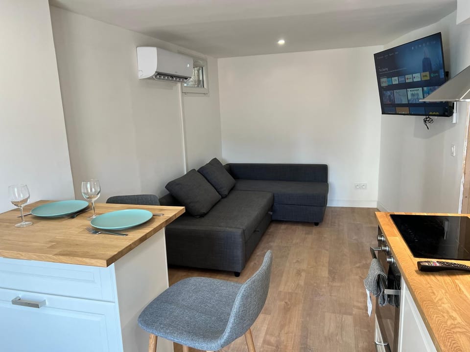 Studio Neuf CentreVille Climatisé #13 Apartment in Toulon