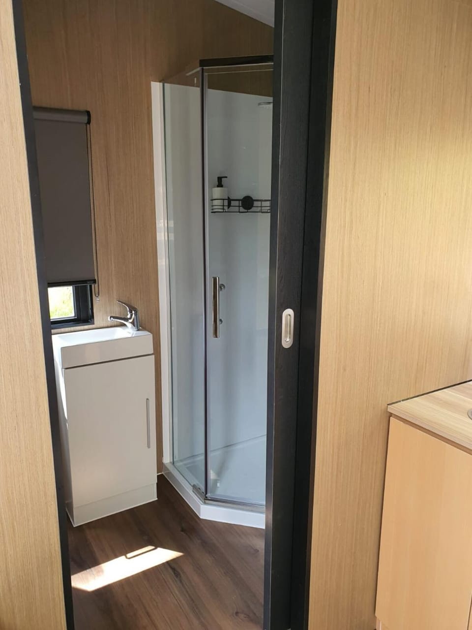 The Outlook by Tiny Away House in Canterbury