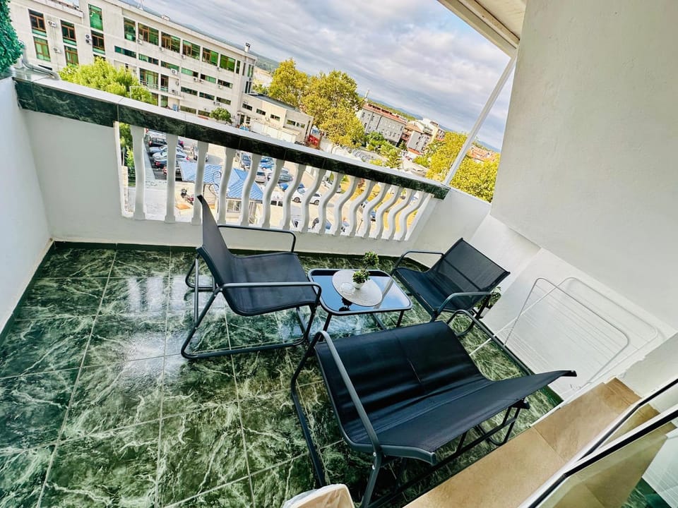 View (from property/room), Balcony/Terrace
