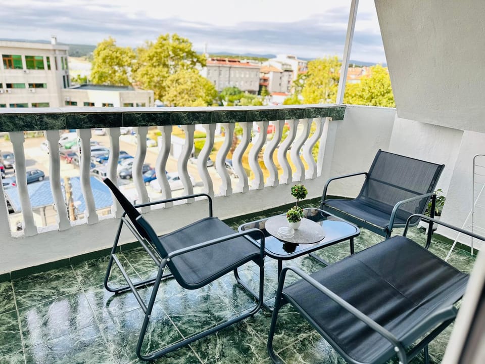 View (from property/room), Balcony/Terrace