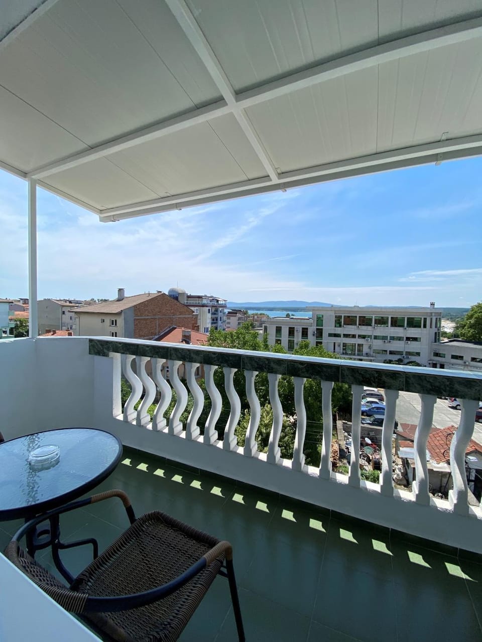 City view, Sea view