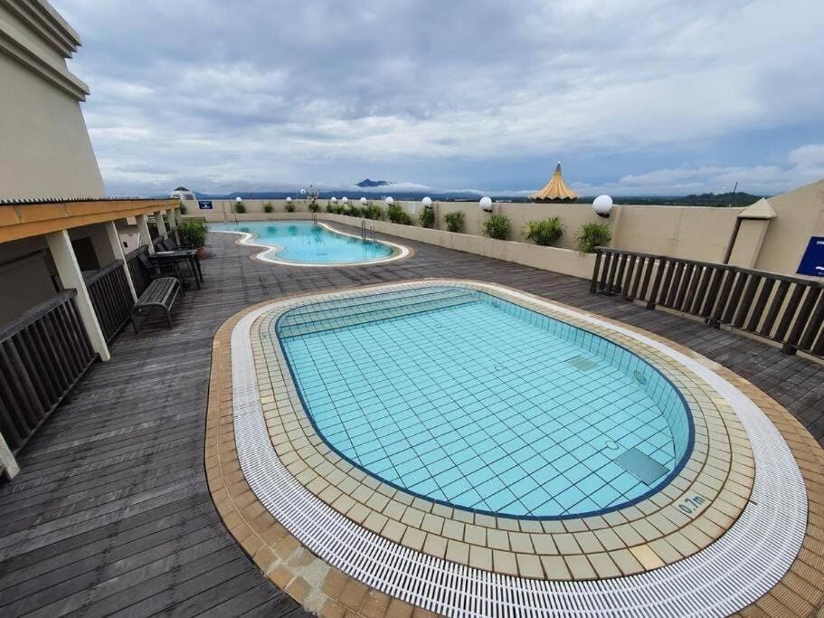 Level 10 Riverbank suites 2BR RiverView Apartment in Kuching