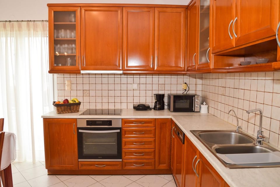 Kitchen or kitchenette, dishwasher, minibar, pet friendly, stove