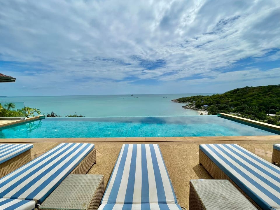 Baan Talay Sai Villa - Panoramic Views 300m to Beach Villa in Ko Samui
