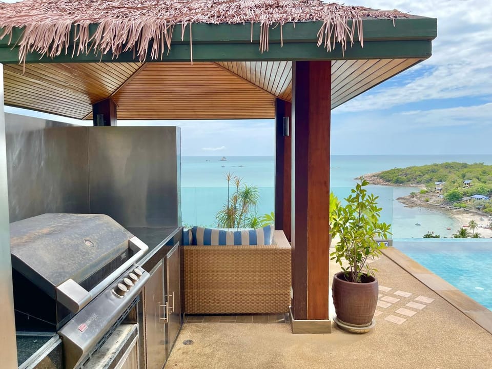 Baan Talay Sai Villa - Panoramic Views 300m to Beach Villa in Ko Samui