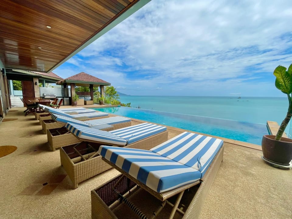 Baan Talay Sai Villa - Panoramic Views 300m to Beach Villa in Ko Samui